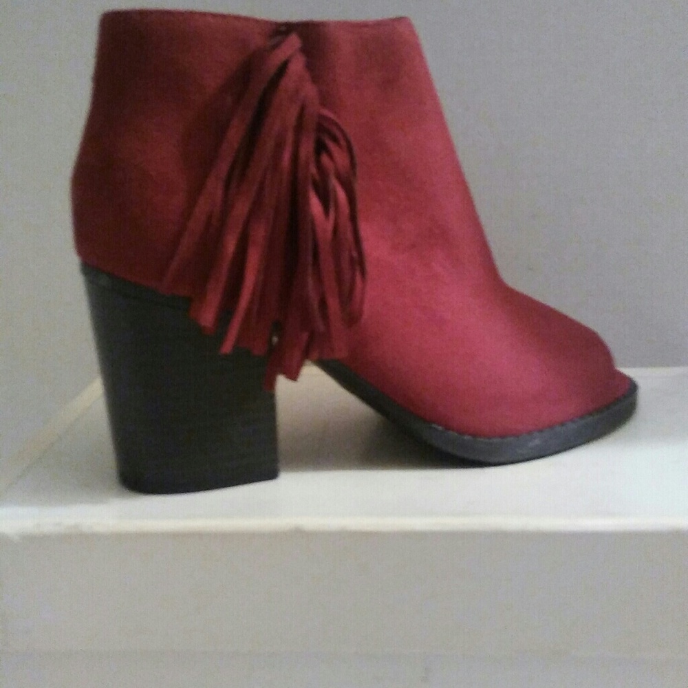 Open toe women's boot