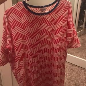 Lularoe top
