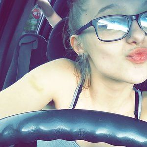 Meet your Posher, Toni