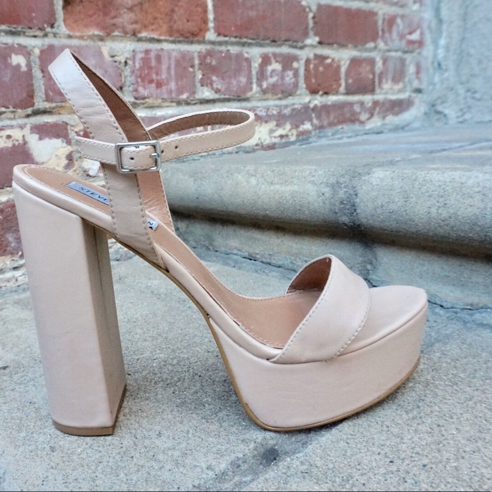 Steve Madden Nude platform sandal heels