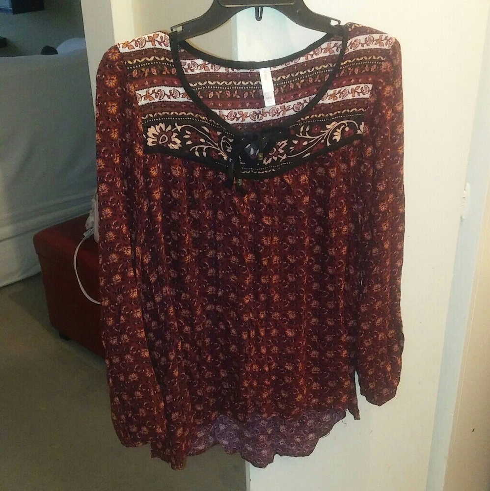 Xhiliration boho top