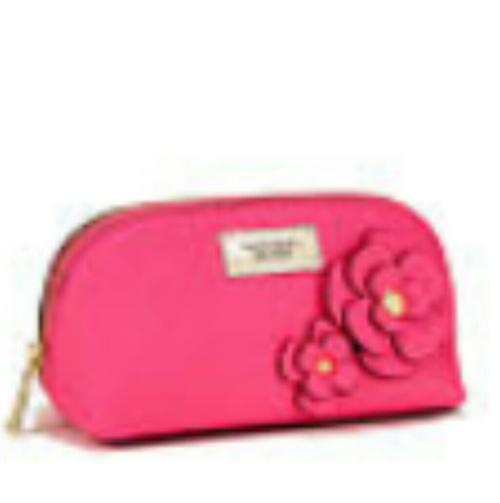 New VS  small beauty bag