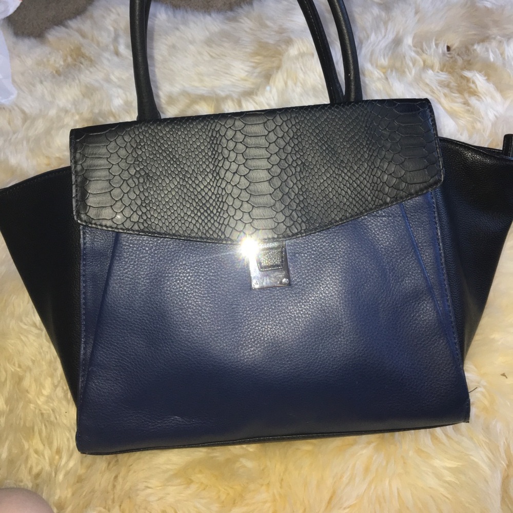 NWOT Vince Camino Tote bag