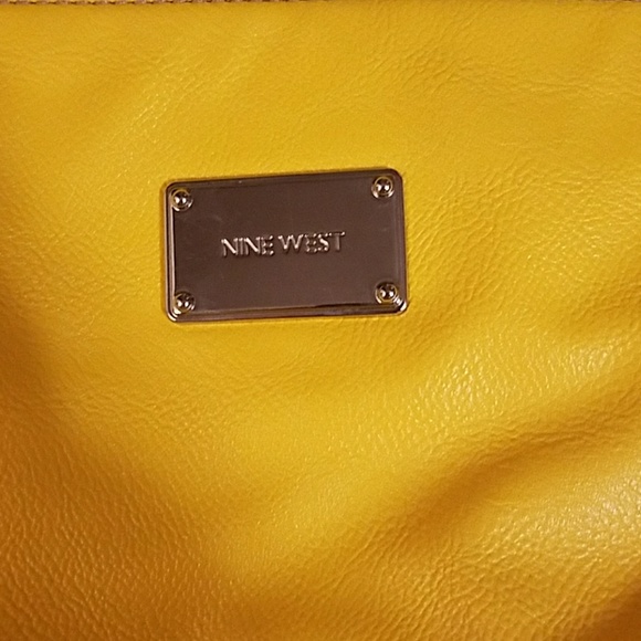 Purse - Picture 2 of 3