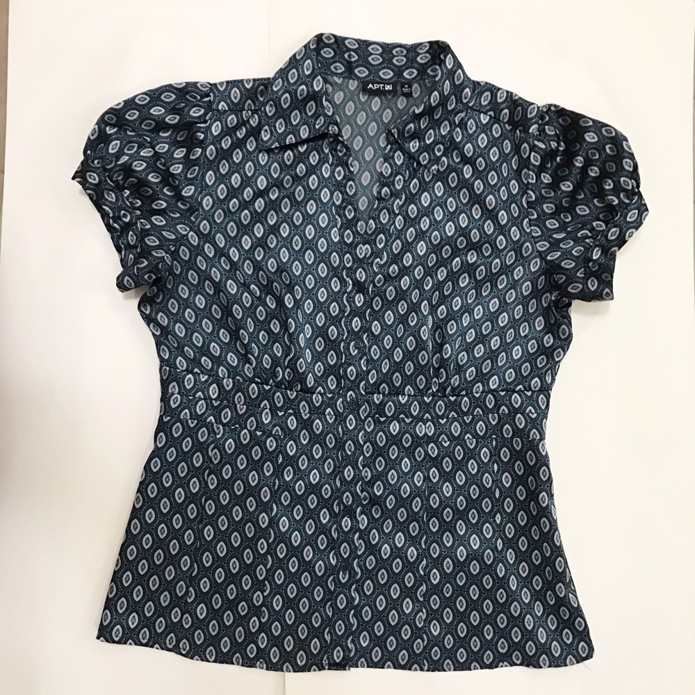 Apt 9 top (M)