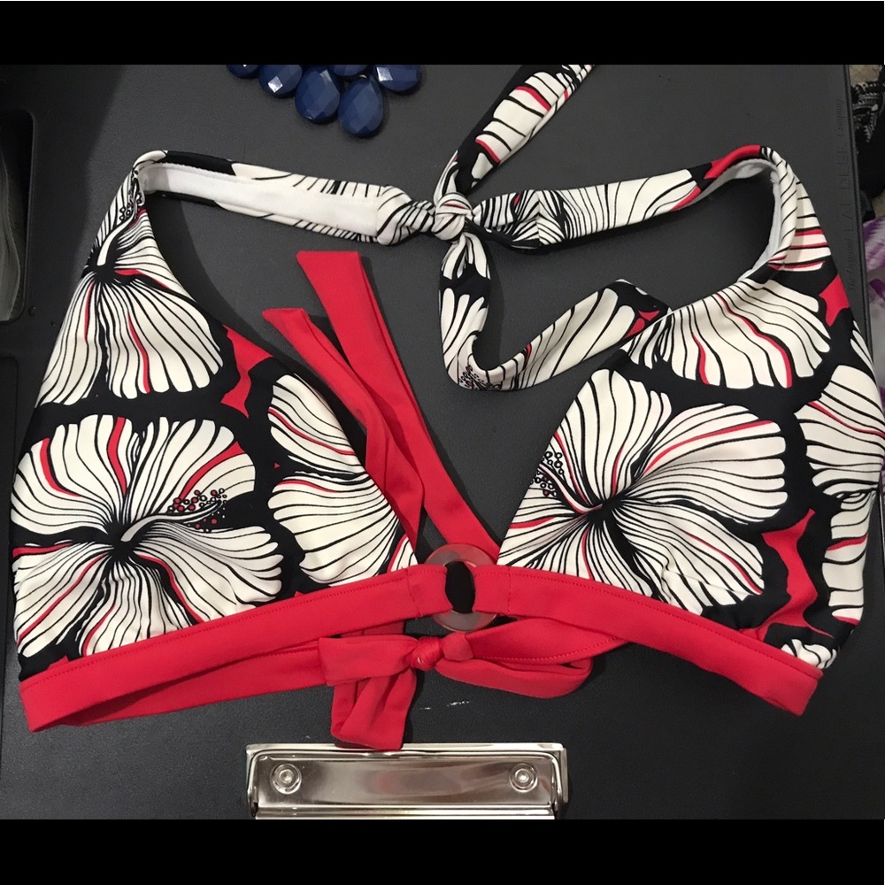 Black and white bikini top with red trim