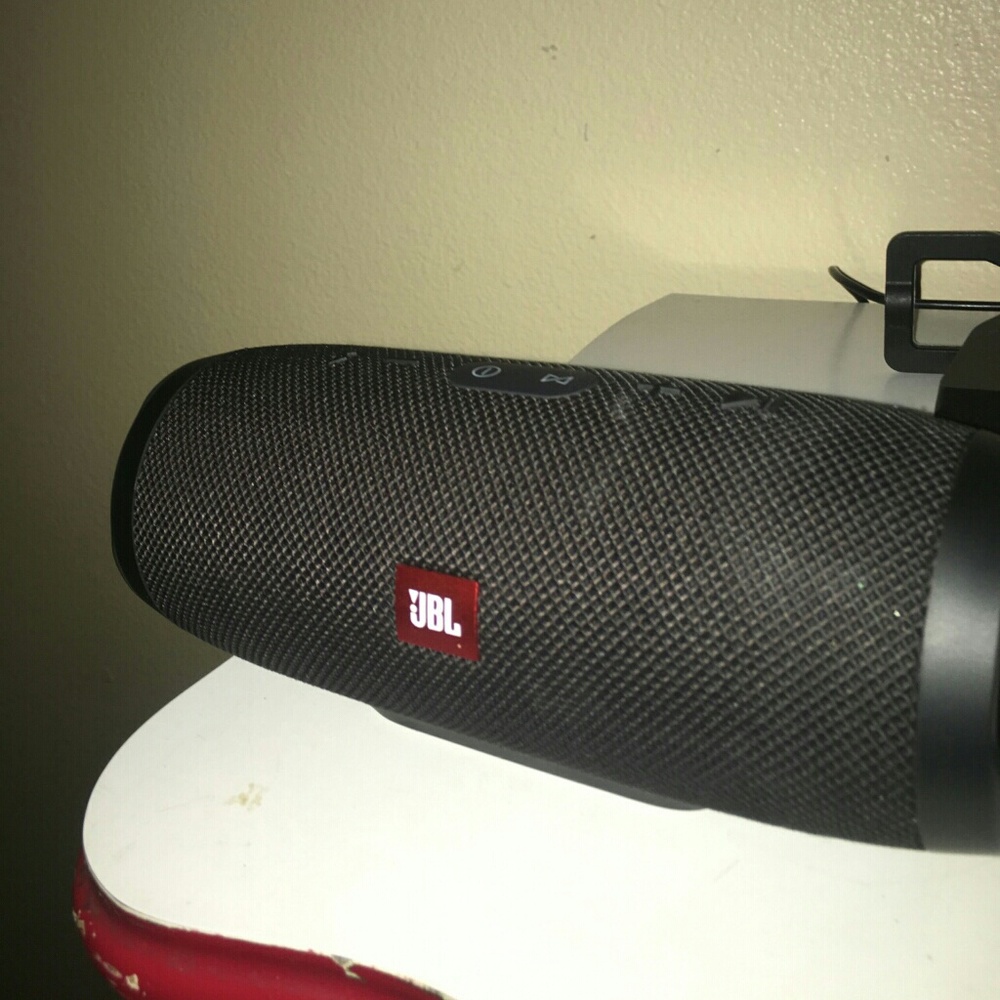 JBL Charge 3
