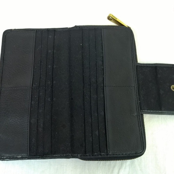 Hand painted pitbull dogs on Fossil wallet - Picture 4 of 6