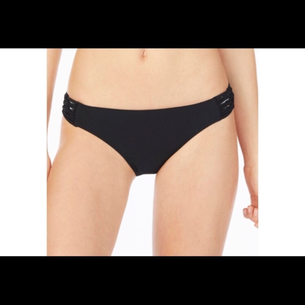 Black bikini bottoms