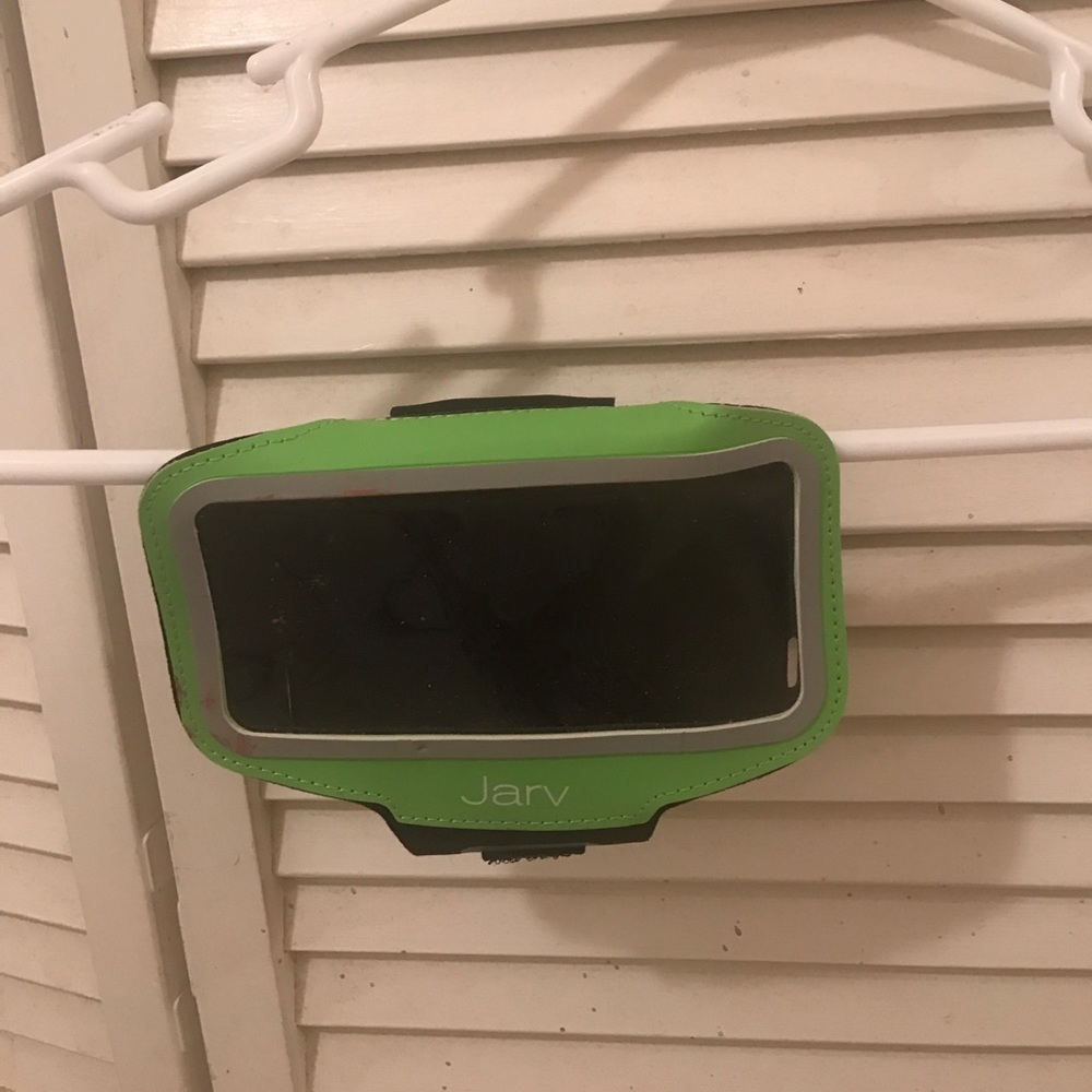 Green Jarv  workout phone holder