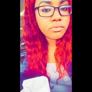 Meet your Posher, Briana