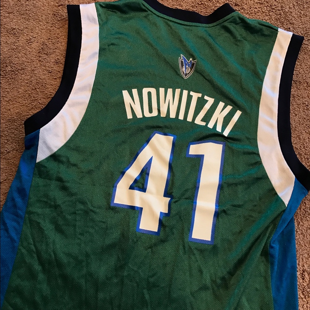 Dirk Nowitzki Dallas Mavericks Jersey Large