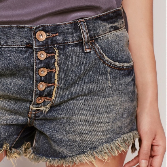 LAST!! Free People Runaway Slouch Cutoffs - Picture 3 of 4