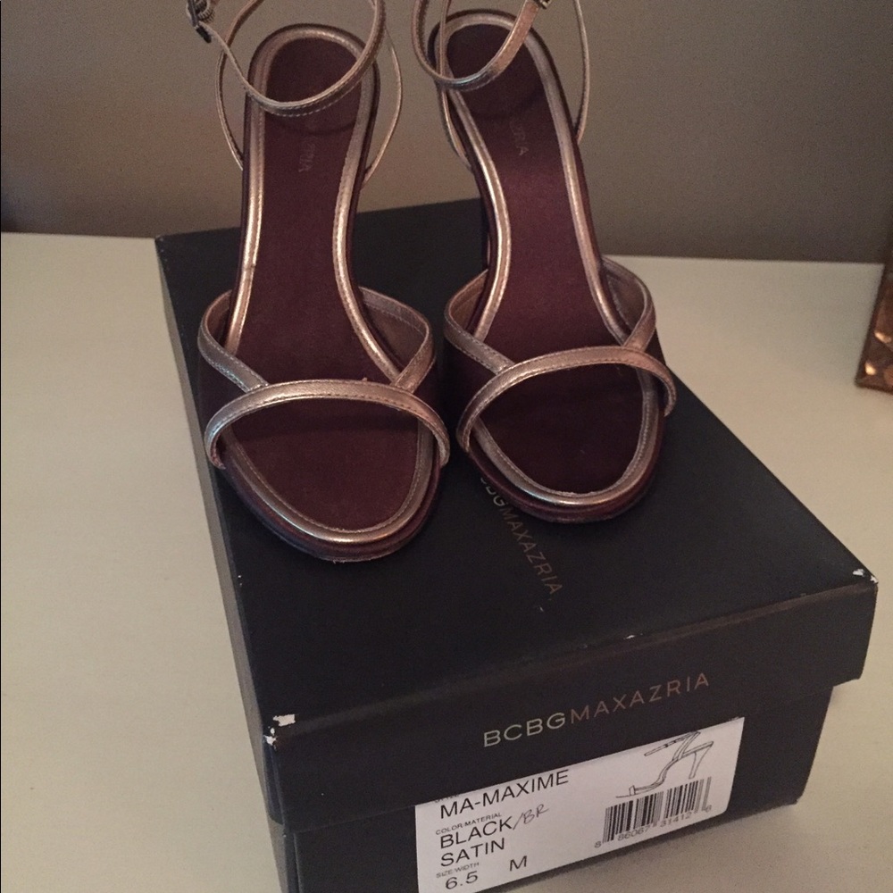 BCBG MaxAzria Maxime Pumps Size 6.5 - Picture 6 of 6