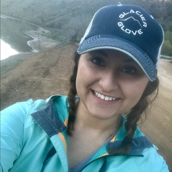 Meet your Posher, Taylor - Picture 1 of 1