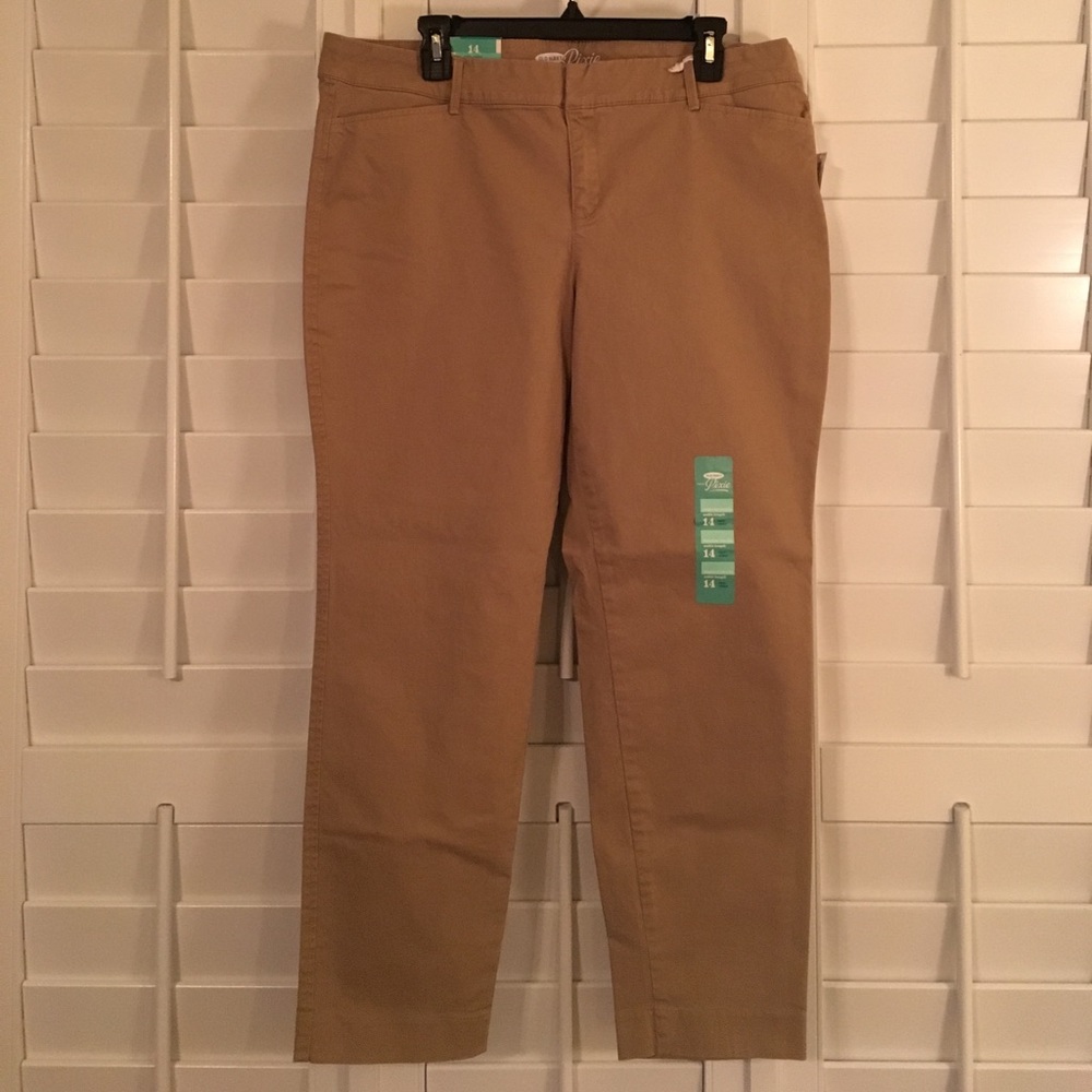 Old Navy Khaki Pixie Pants - Ankle Length // Sz 14