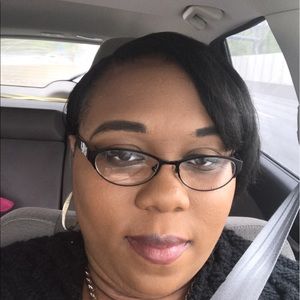 Meet your Posher, Carrie