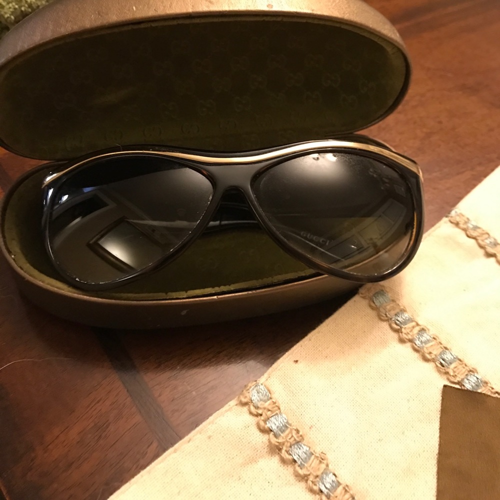 Authentic Gucci cat eye sunglasses