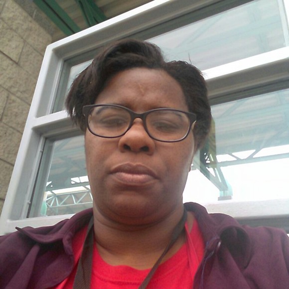 Meet your Posher, Pauline - Picture 1 of 1