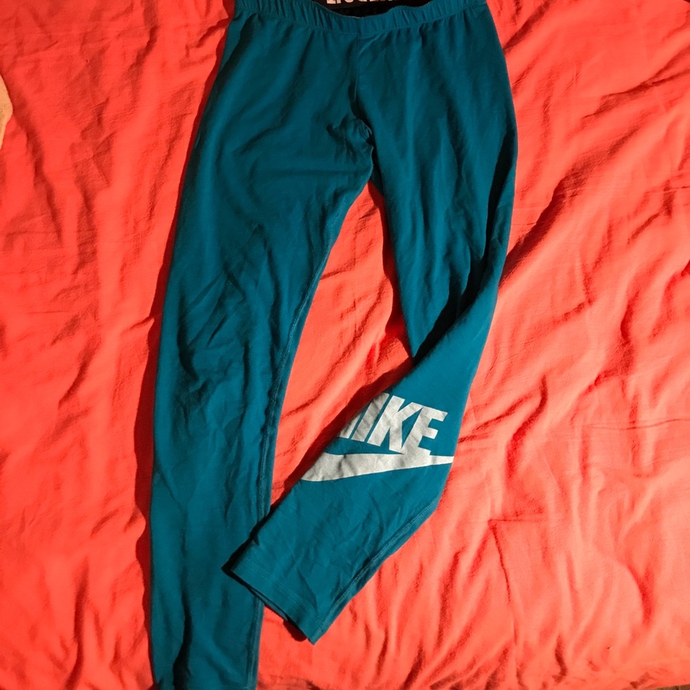 blue Nike leggings