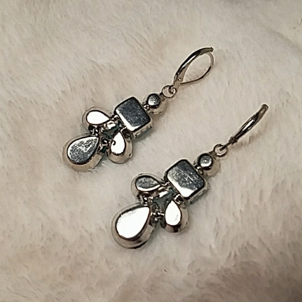 E897 2" Blue Geoshaped Crystal Drop Earrings - Picture 8 of 10
