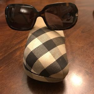Burberry tortoise shell sunglasses