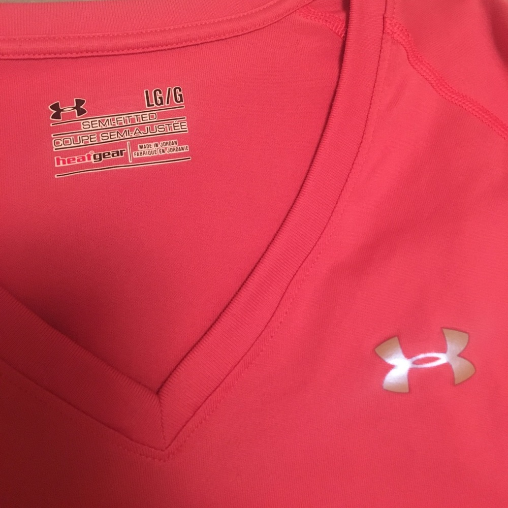 Under Armour Heat Gear V Neck Size L