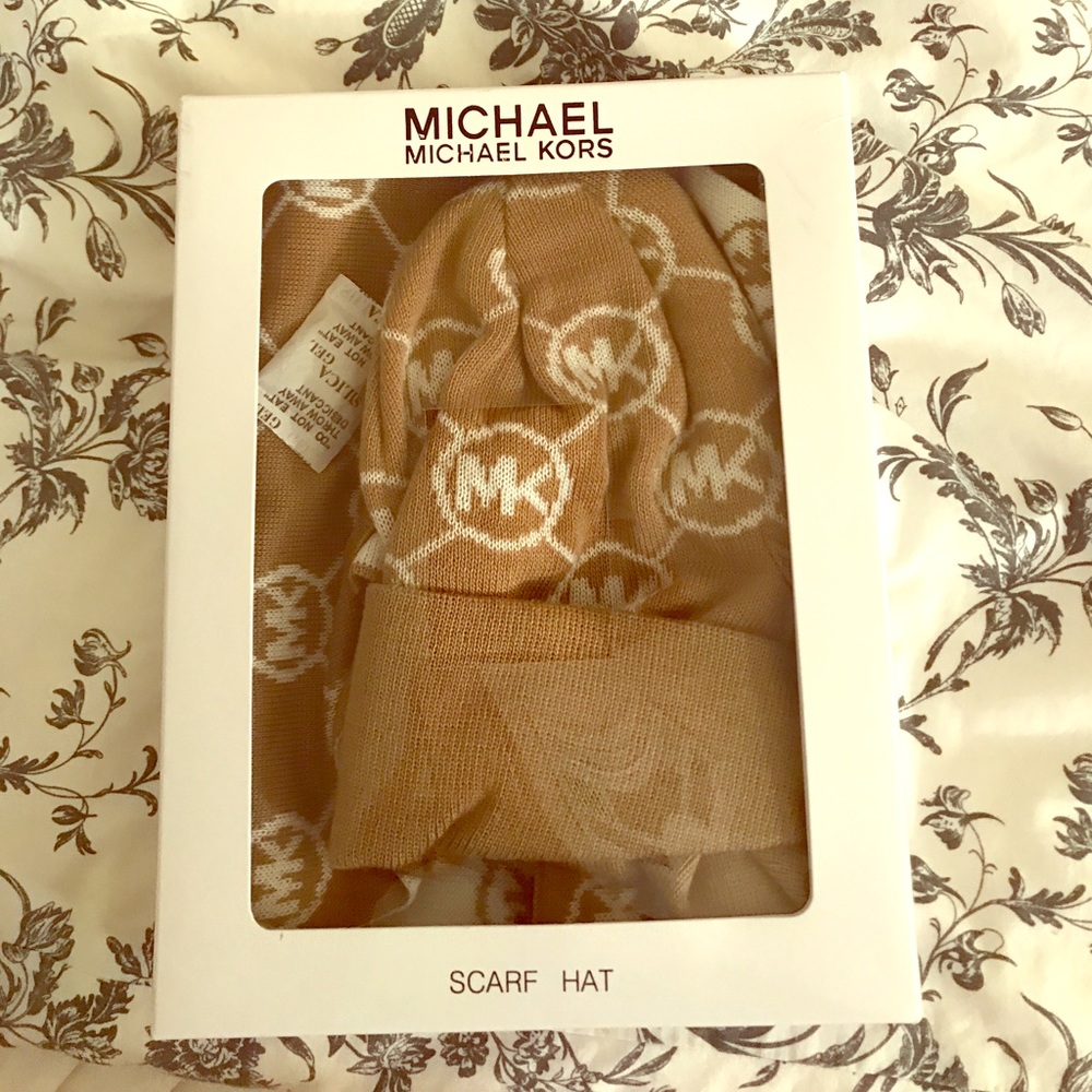 Michael Kors Scarf + Hat set