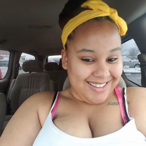 Meet your Posher, Elise