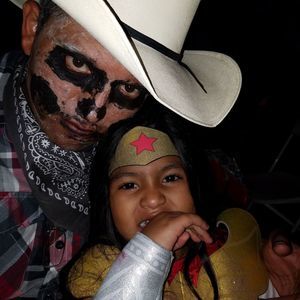 Meet your Posher, Carlos