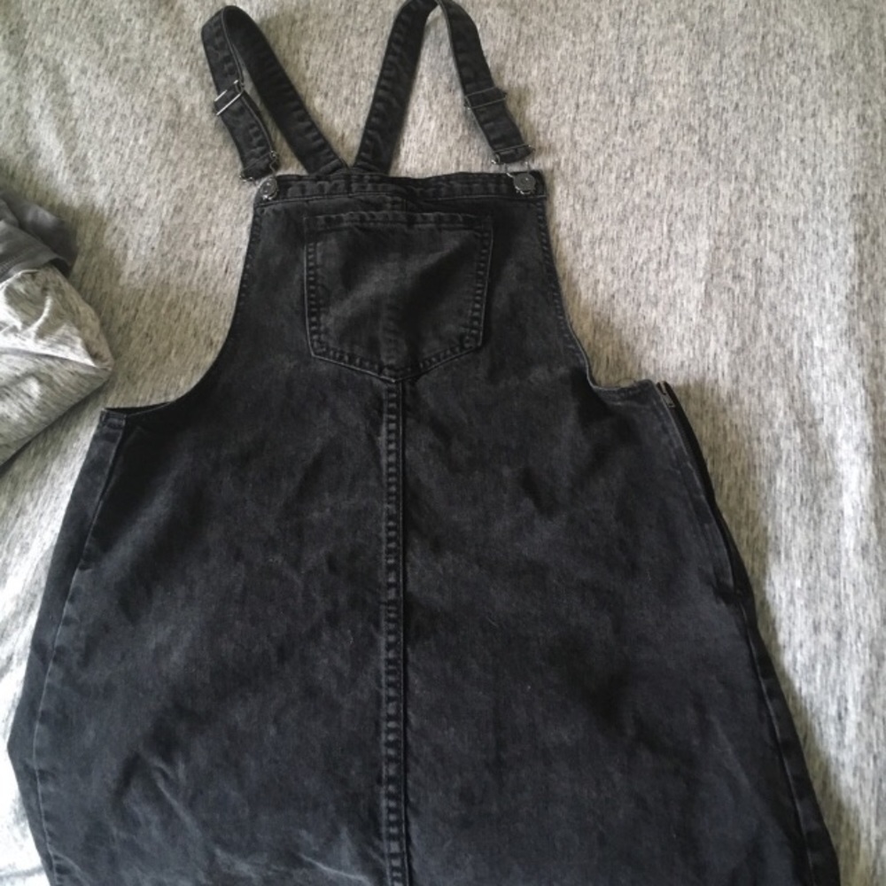 Overall dress