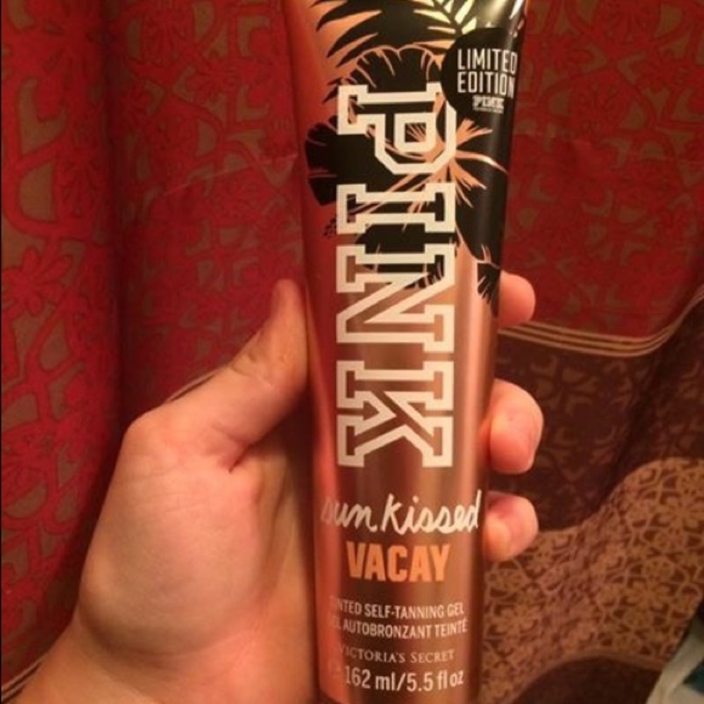 PINK Sun kissed tanning lotion