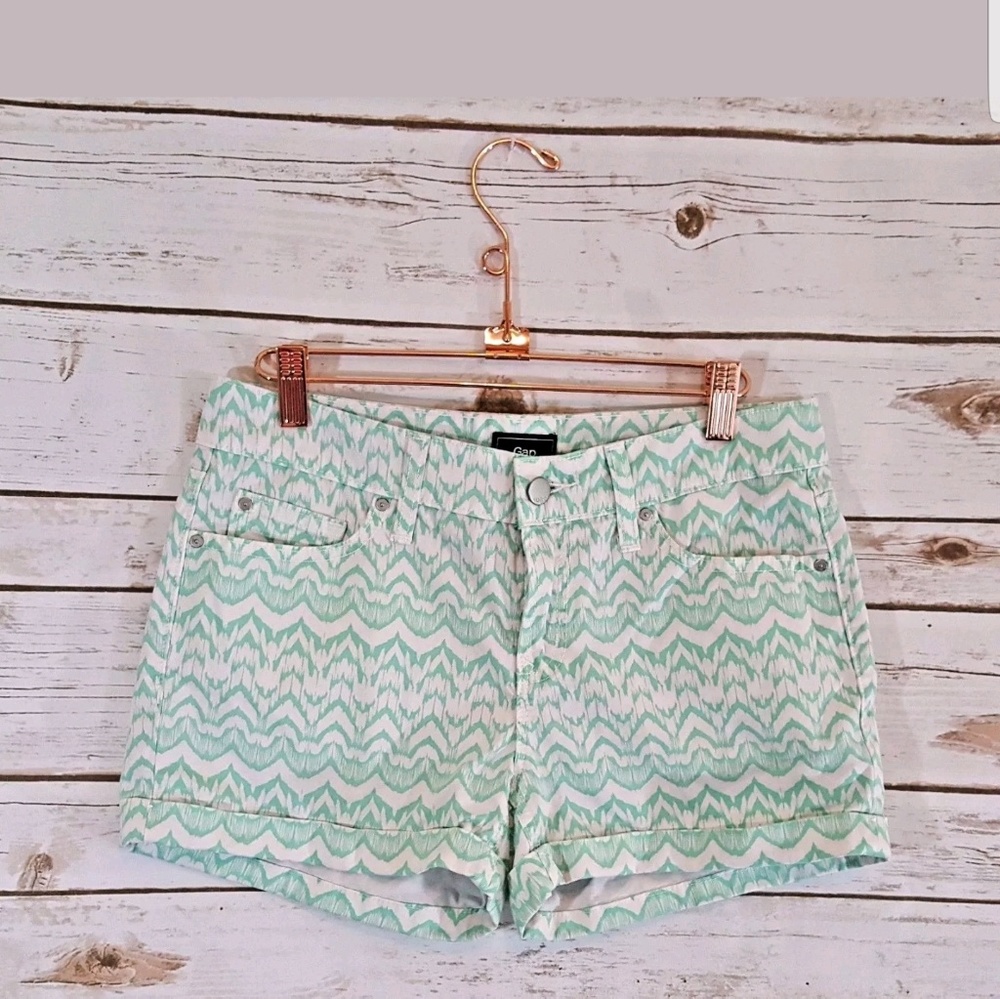 Gap Mint Chevron Print Shorts