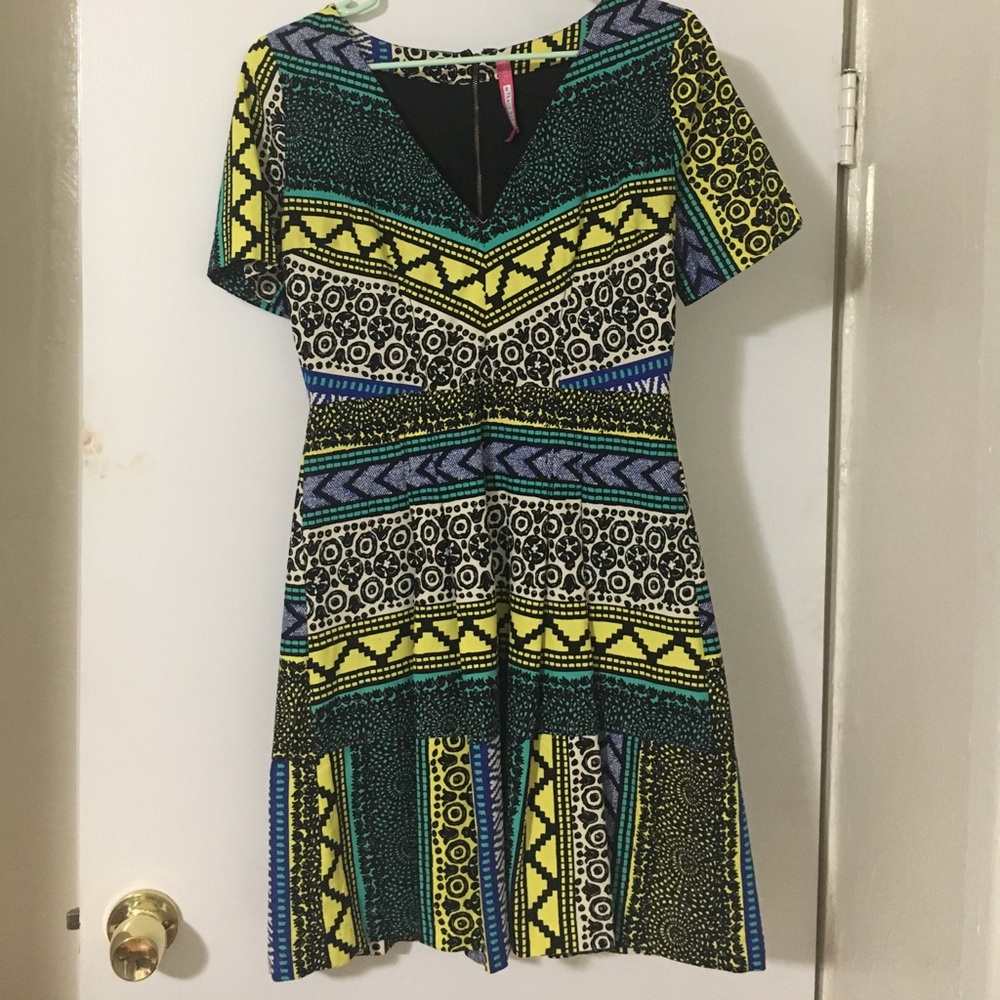 Beautiful dress! Worn once!