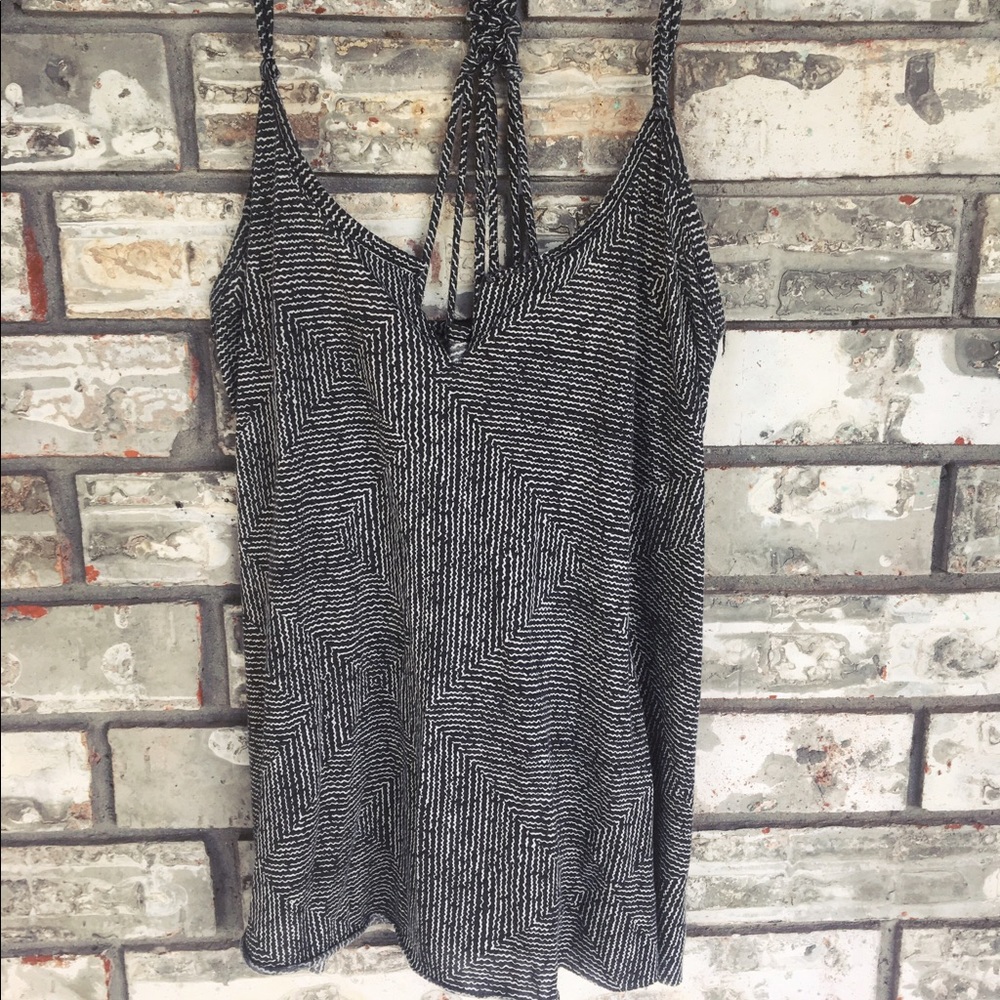 ❌SOLD❌ RVCA Erase me tank