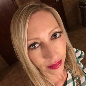 Meet your Posher, Jenifer