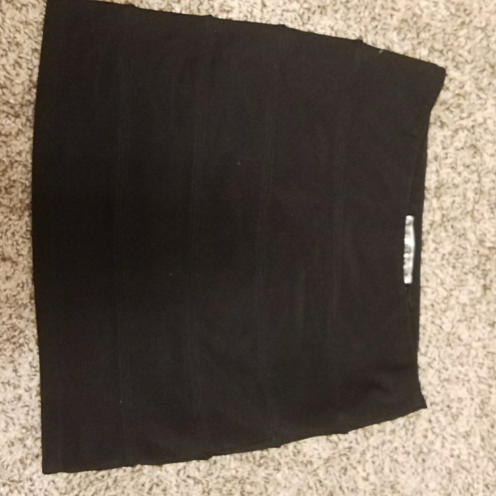 Guess mini skirt