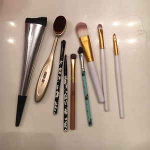 Makeup brush bundle!!!