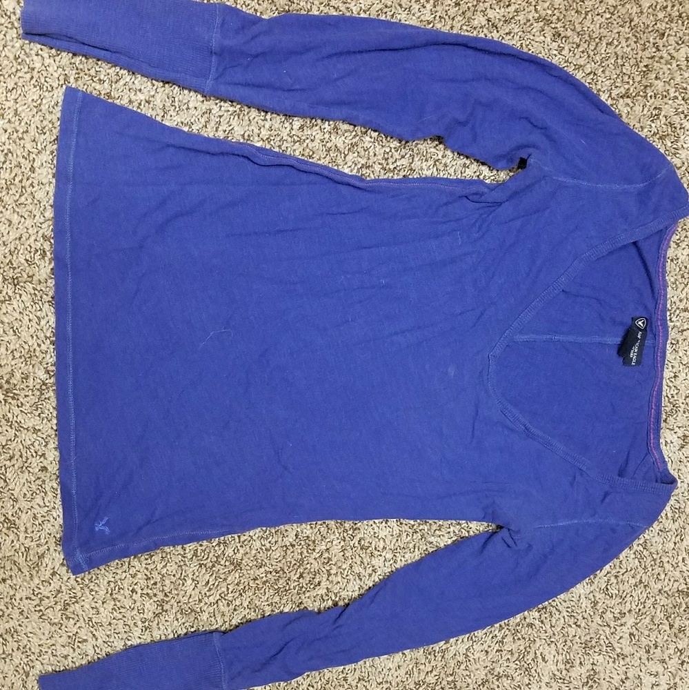 American eagle long sleeve shirt