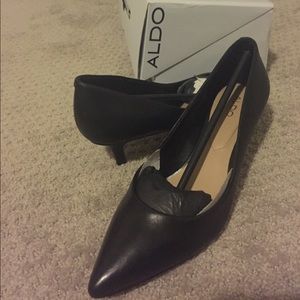 Black Aldo kitten heels