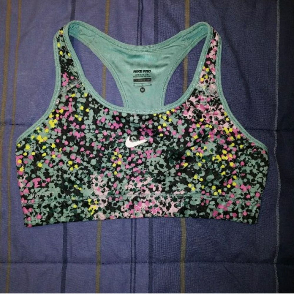 NIKE PRO sports bra size Medium