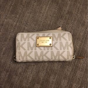 michael kors wallet