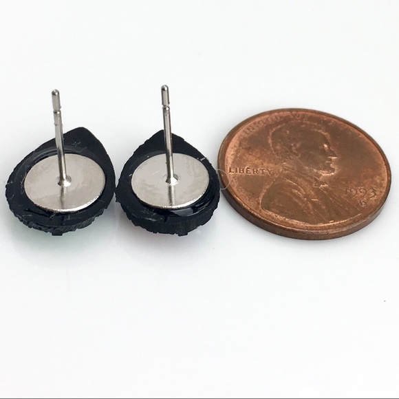 3 for 15🎀blue raspberry faux druzy teardrop studs - Picture 4 of 6