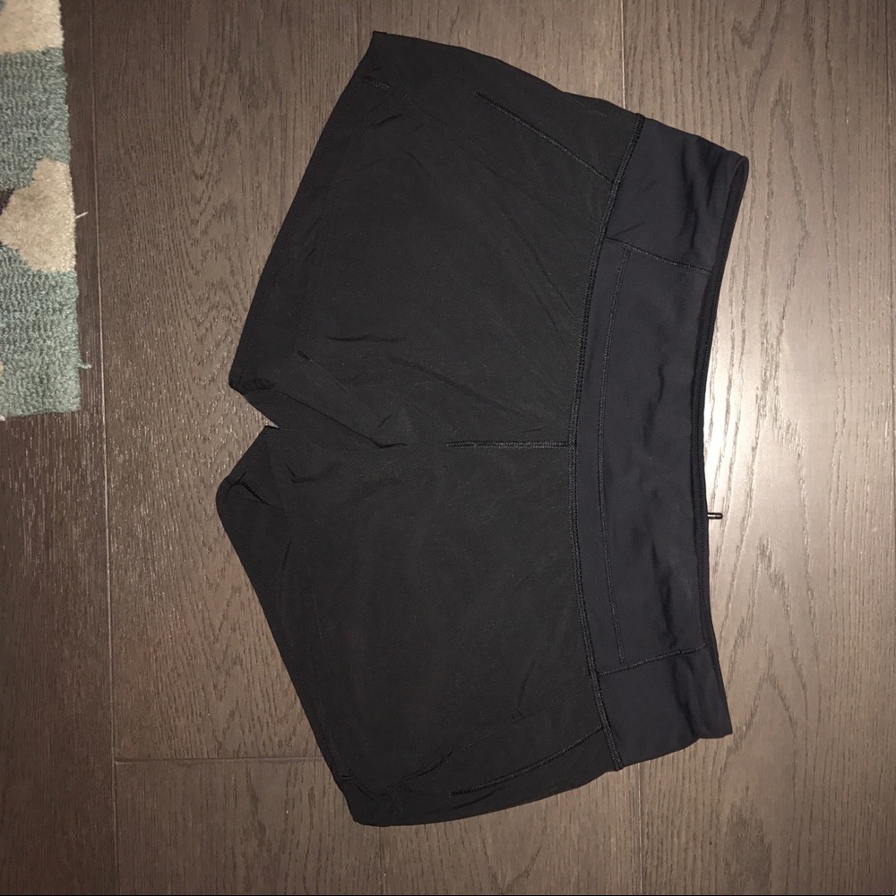 NEW black lulu lemon shorts size 8