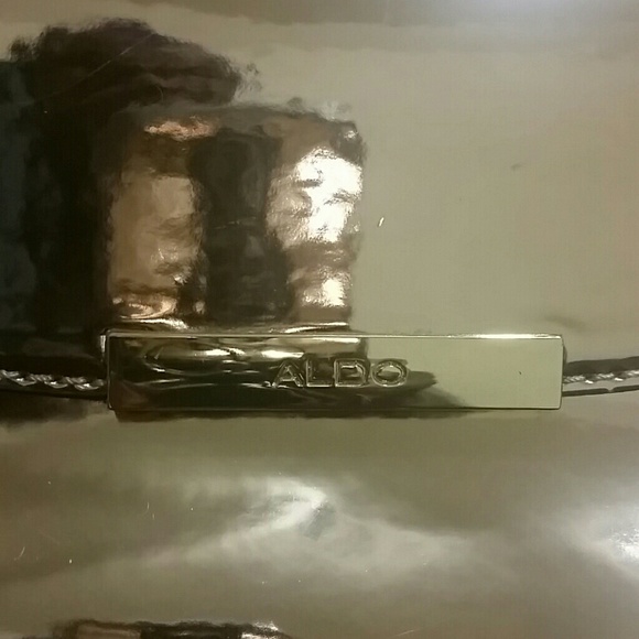 USED ALDO CUTE SANDALS AND CROSSBODY BAG - Picture 4 of 8