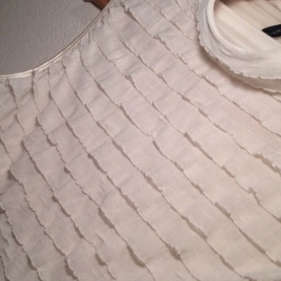 New Directions | White Ruffle Tank Sz Extra Large - Picture 4 of 4