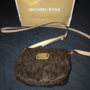 Authentic Michael Kors Crossbody