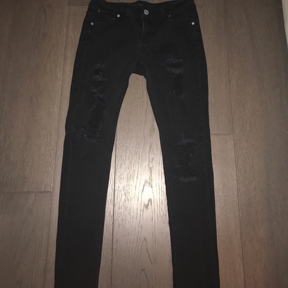 black ripped skinny jeans