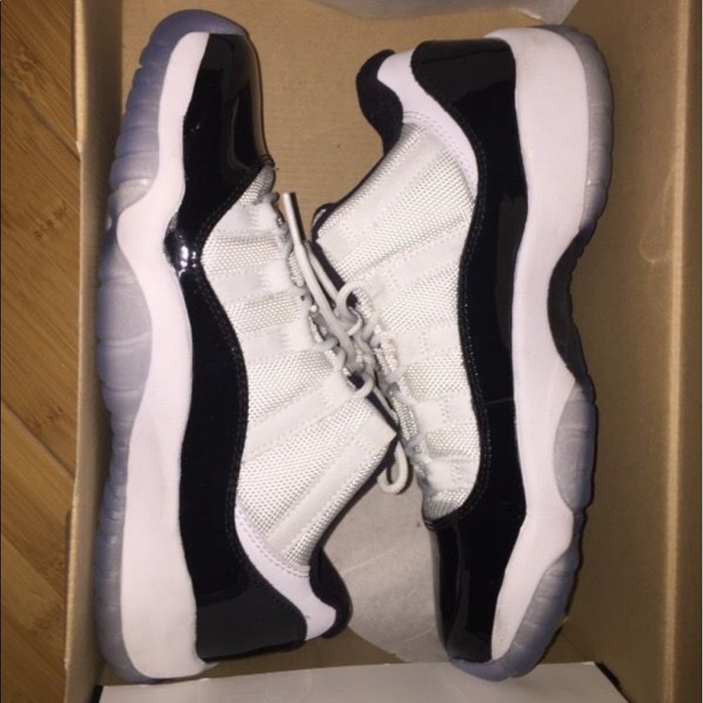 Air Jordan 11 Low top concords
