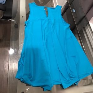 Beautiful blue keyhole tank.